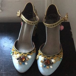 Fanciest shoes in all the Land! Size 8